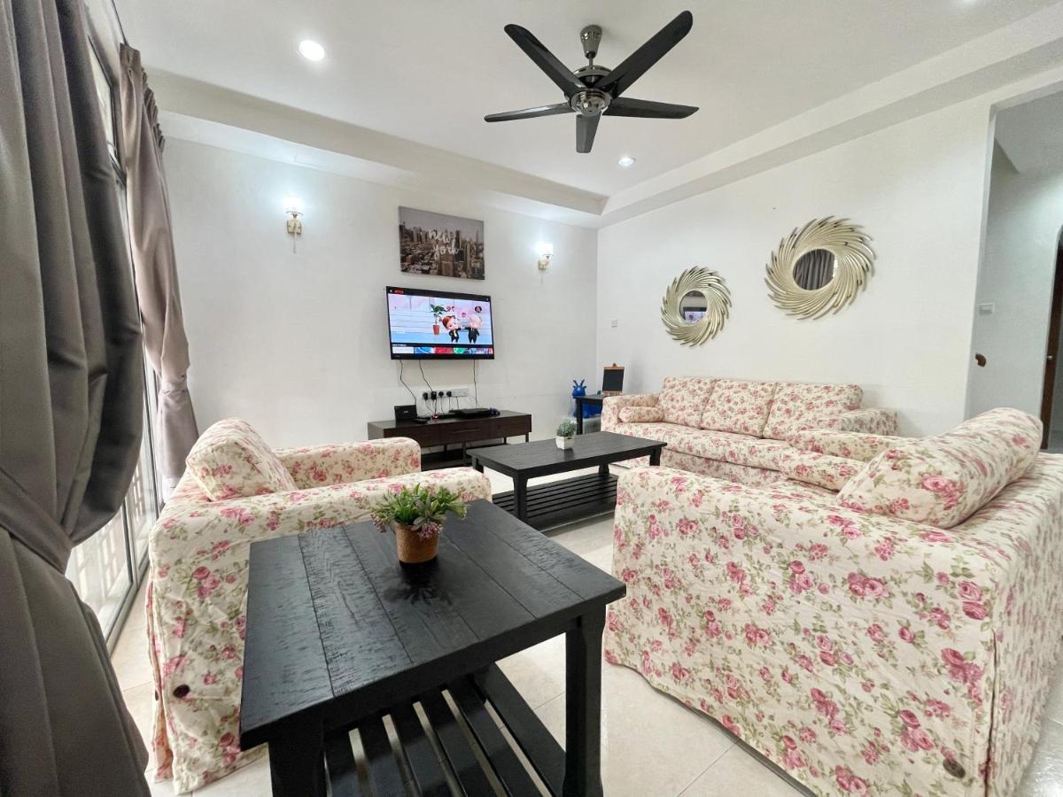 Langkawi Cozy Holiday Home at Bukit Indah by Zervin Kuah Bagian luar foto